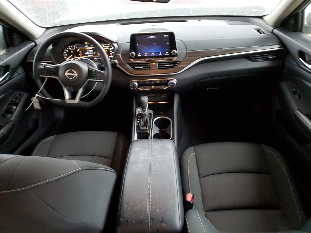 2024 Nissan Altima - Image 8