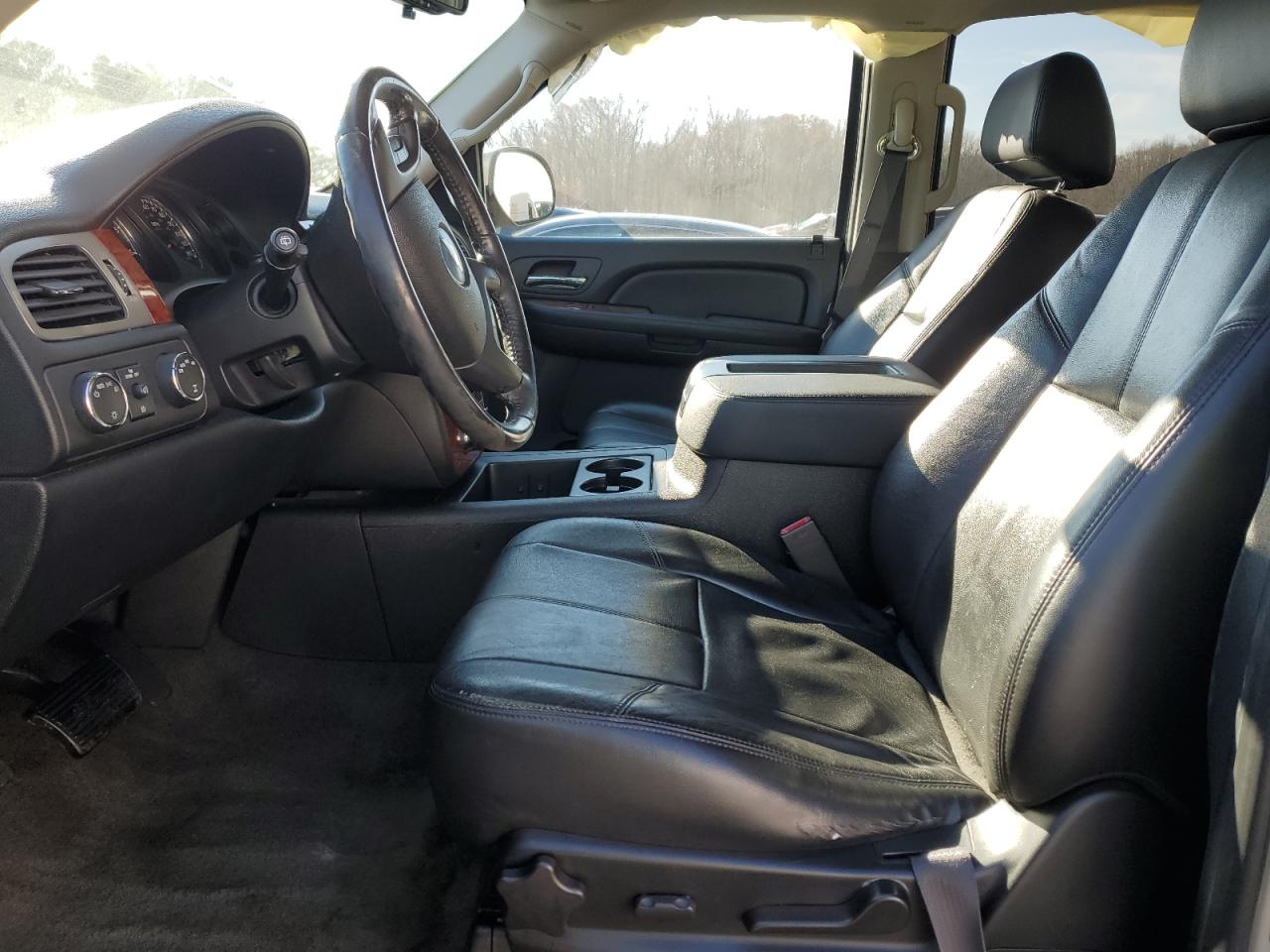2009 Chevrolet Tahoe - Image 7