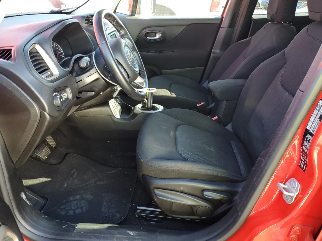 2017 Jeep Renegade - Image 7