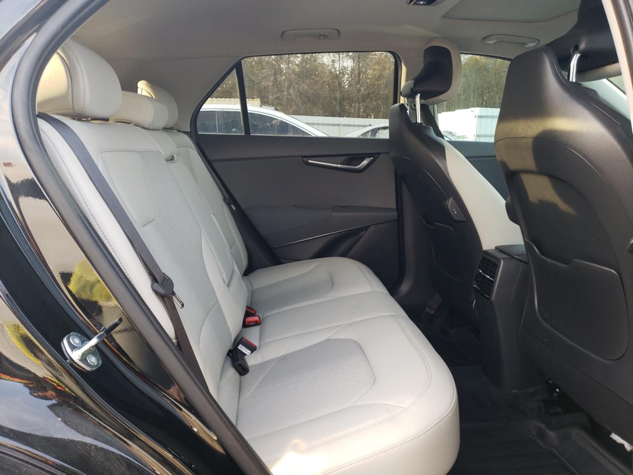 2024 Kia Niro - Image 10