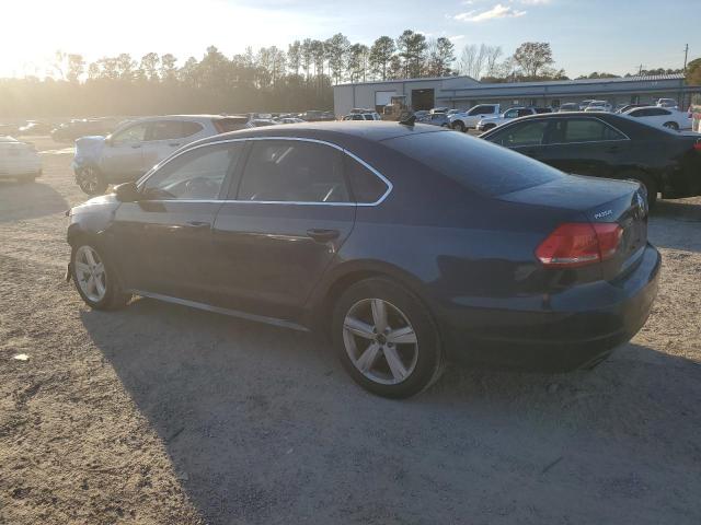 Sedans VOLKSWAGEN PASSAT 2013 Blue