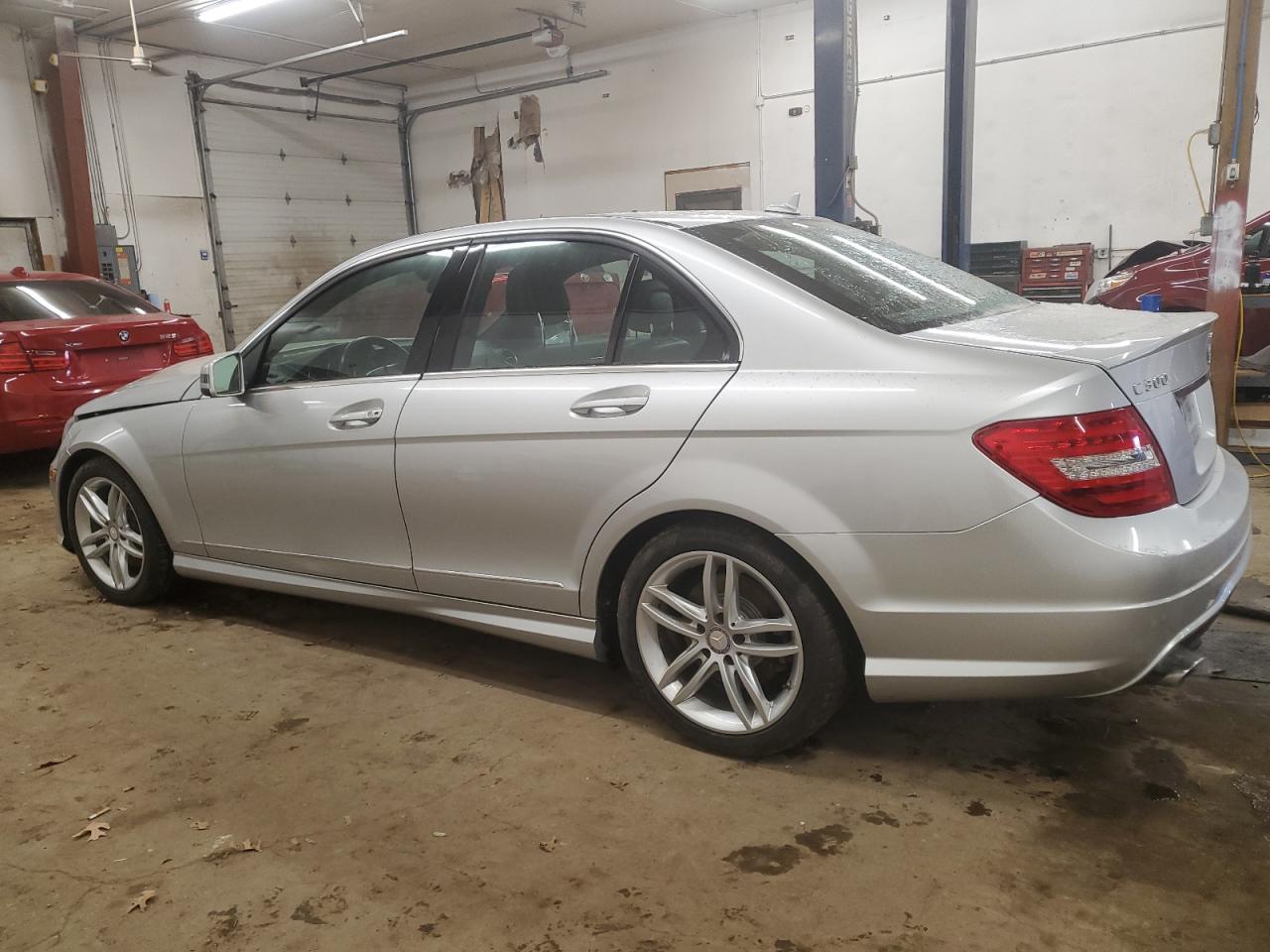 VIN WDDGF8ABXDA885065 2013 MERCEDES-BENZ C-CLASS no.2