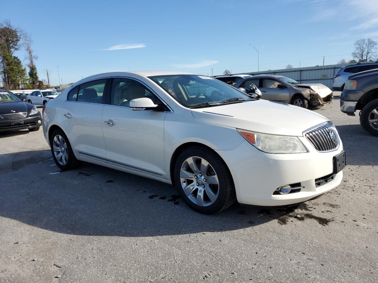 VIN 1G4GC5G3XDF127825 2013 BUICK LACROSSE no.4