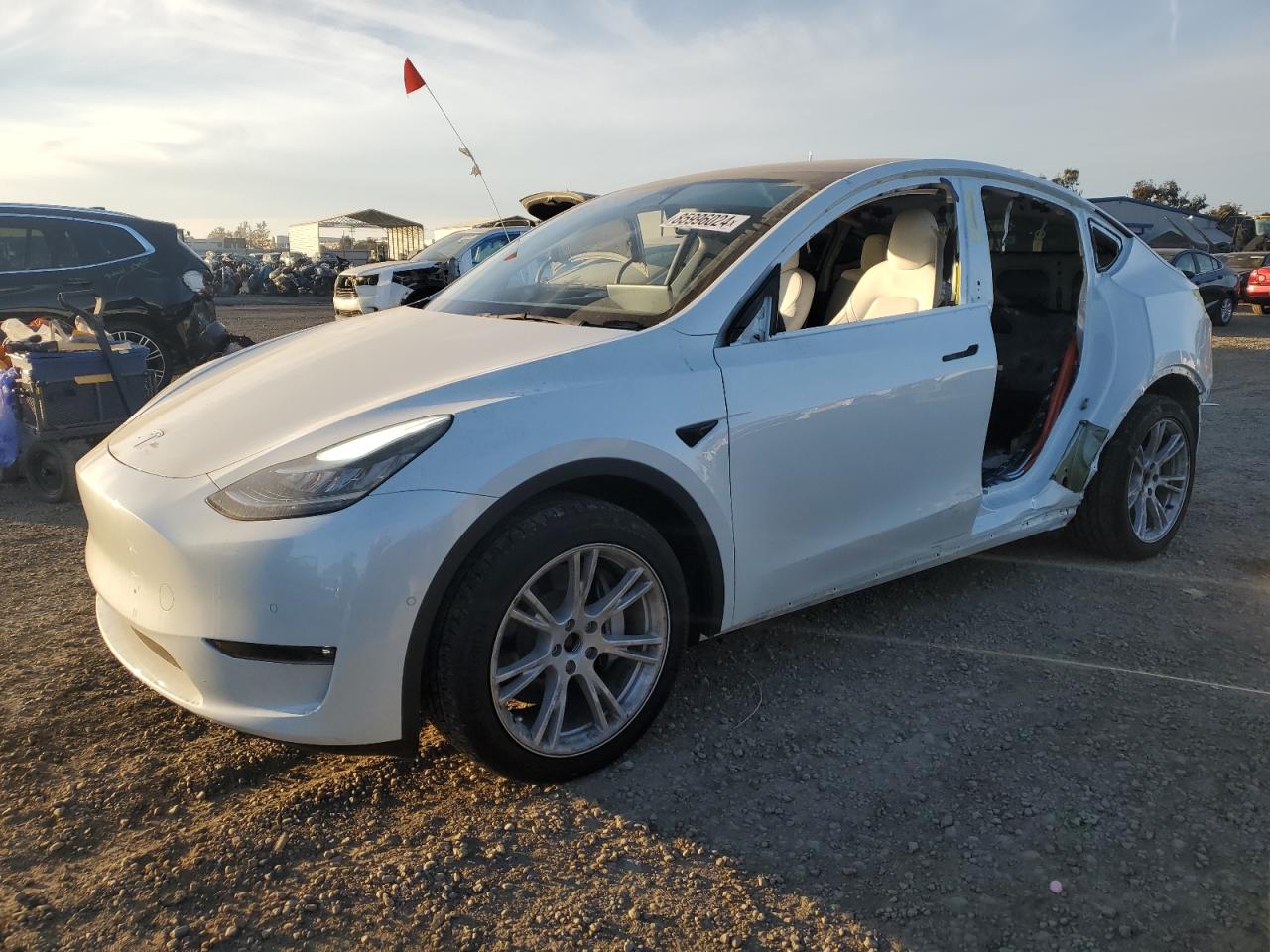 VIN 5YJYGDEE2MF158289 2021 TESLA MODEL Y no.1