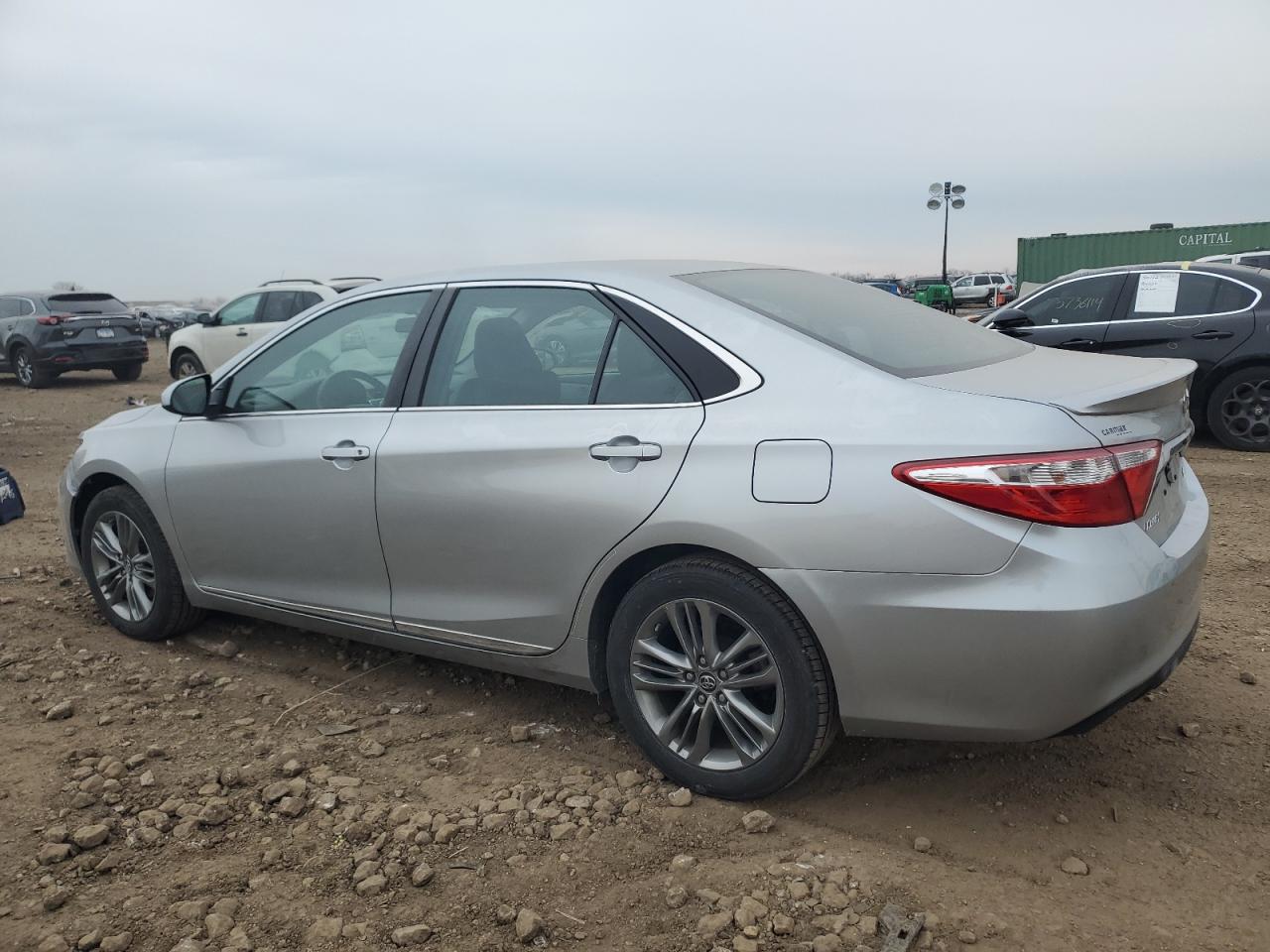 VIN 4T1BF1FK9GU217194 2016 TOYOTA CAMRY no.2