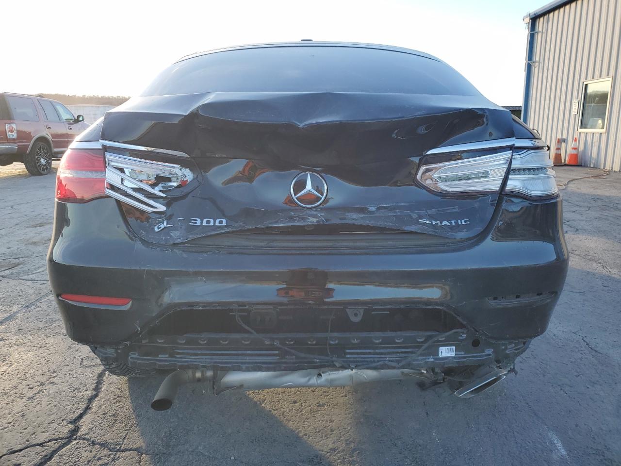 VIN WDC0J4KB6JF354262 2018 MERCEDES-BENZ GLC-CLASS no.6