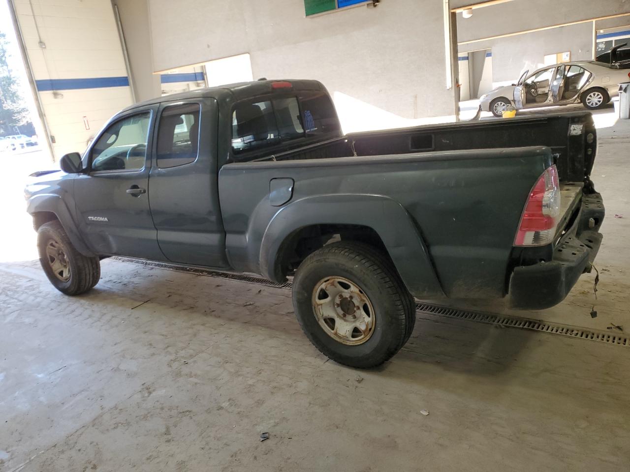 2009 Toyota Tacoma - Image 2