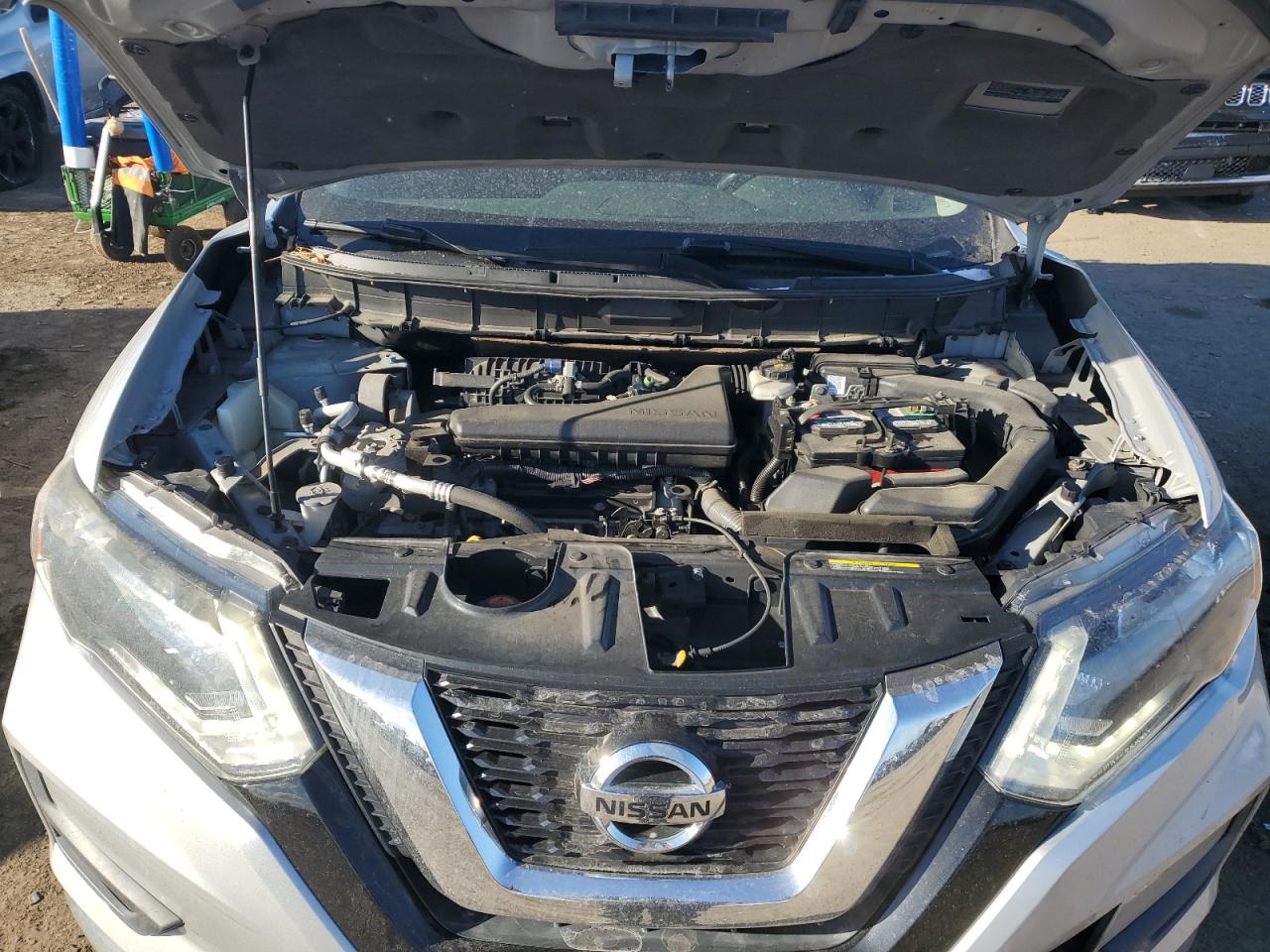 2017 Nissan Rogue - Image 11
