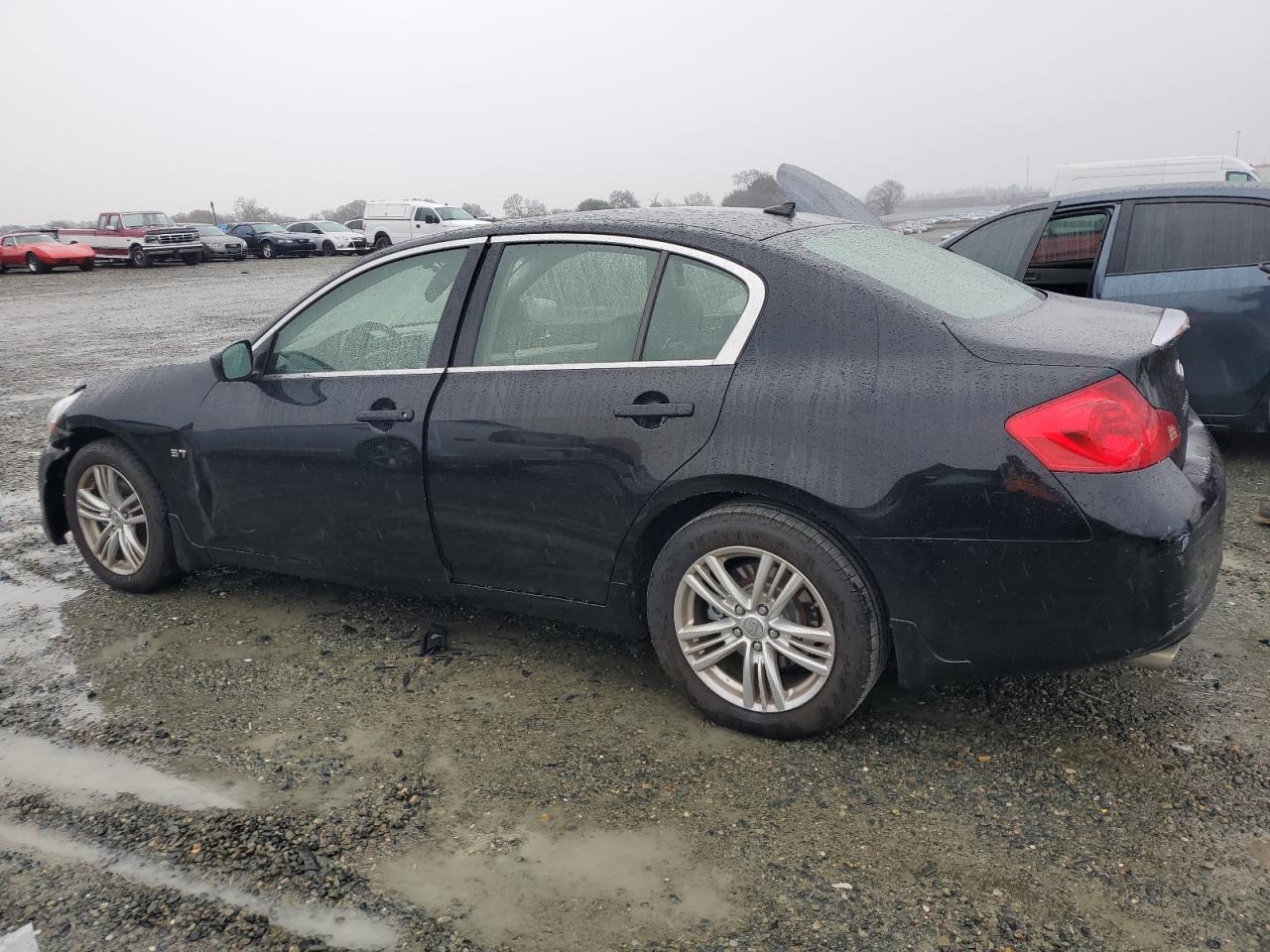 2012 Infiniti G - Image 2