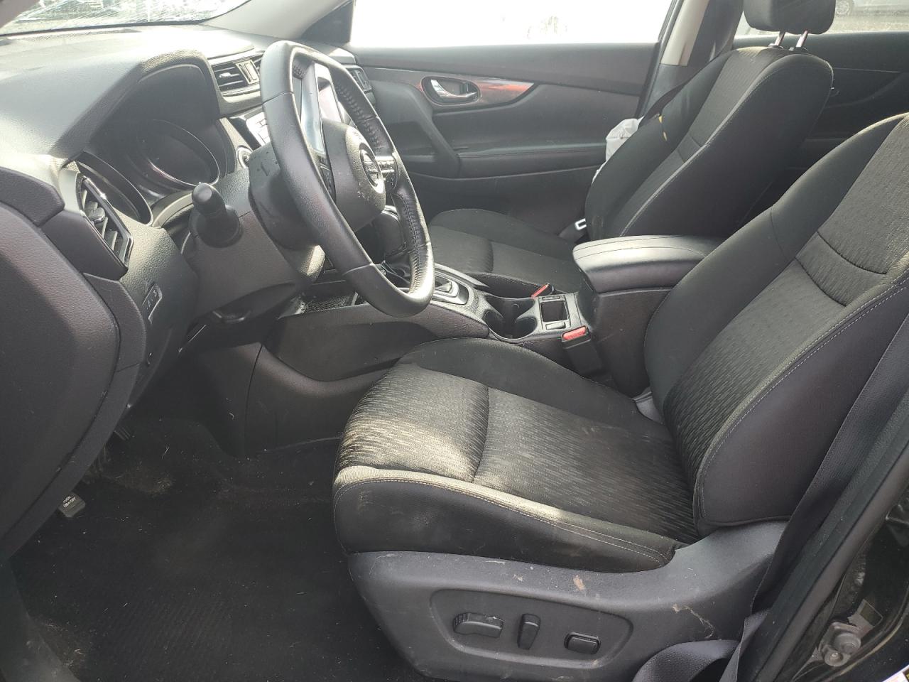 2020 Nissan Rogue - Image 7