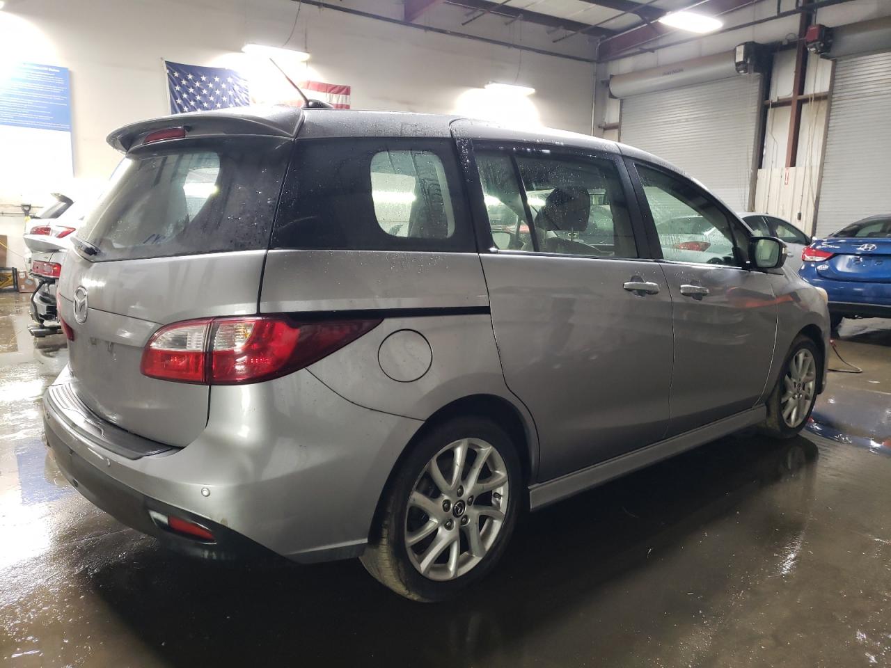 2015 Mazda 5 - Image 3