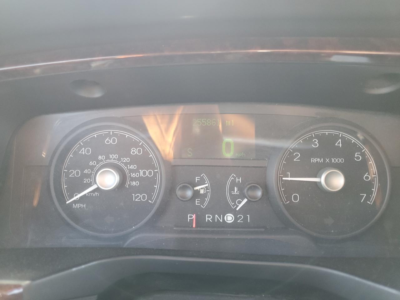 2011 Lincoln Town Car Signature Limited VIN: 2LNBL8CV8BX764197 Lot: 85336504