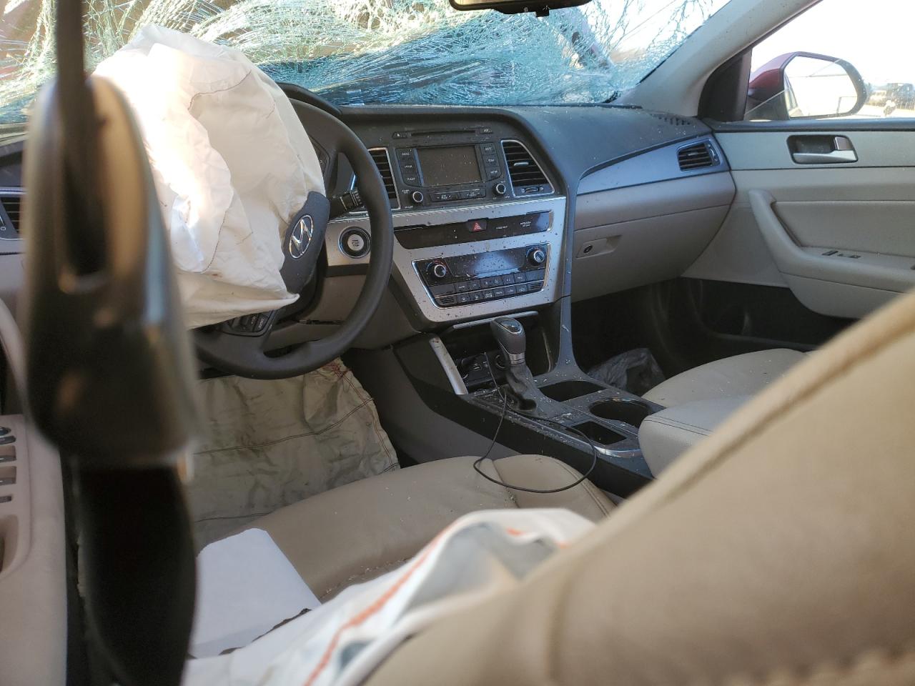 2016 Hyundai Sonata - Image 8