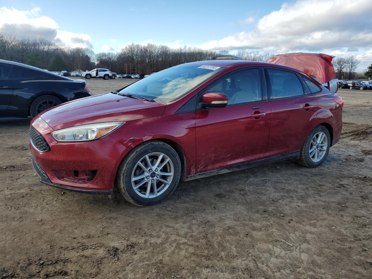 VIN 1FADP3F26FL252727 2015 FORD FOCUS no.1