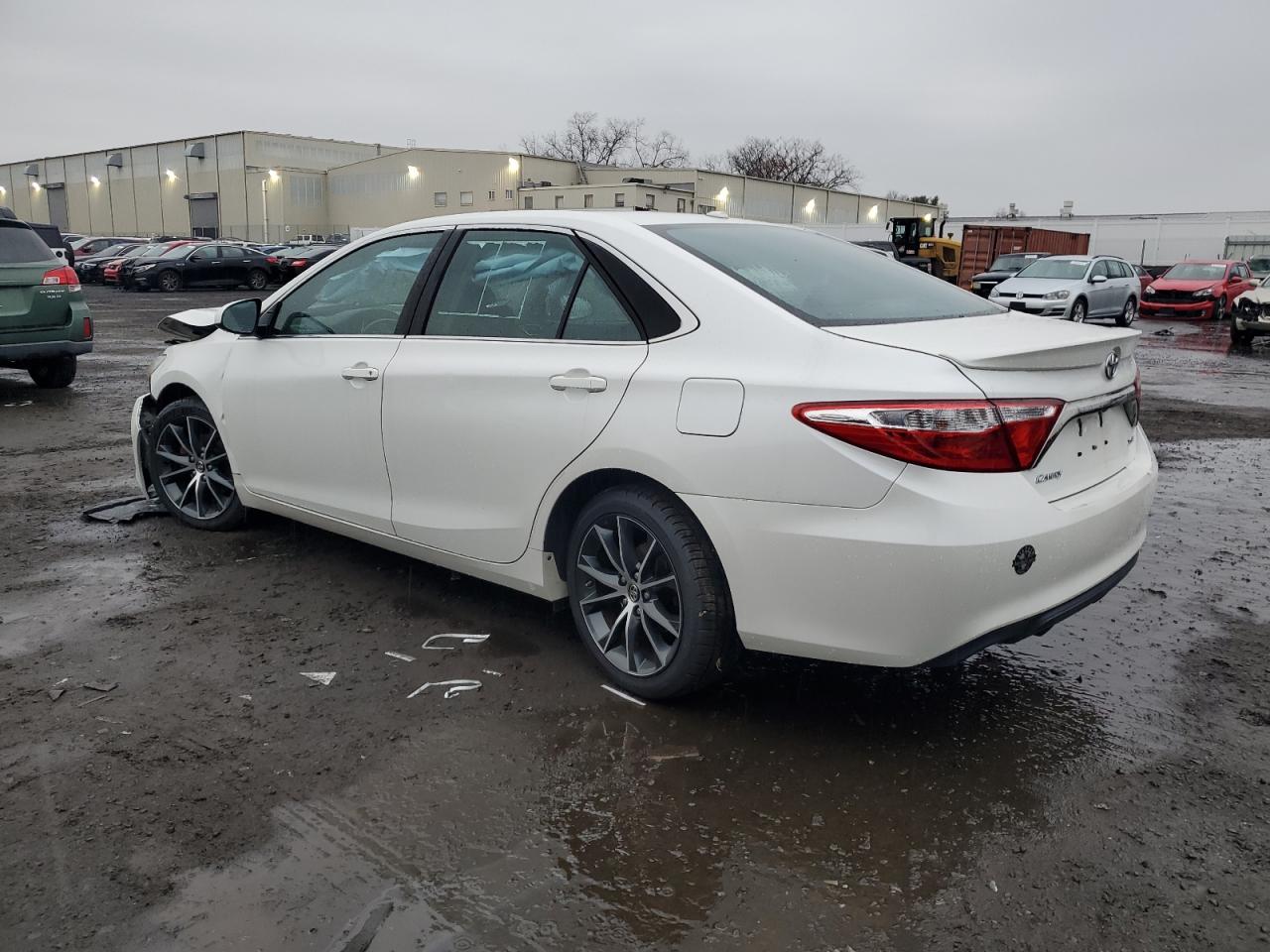 VIN 4T1BF1FK1GU613992 2016 TOYOTA CAMRY no.2