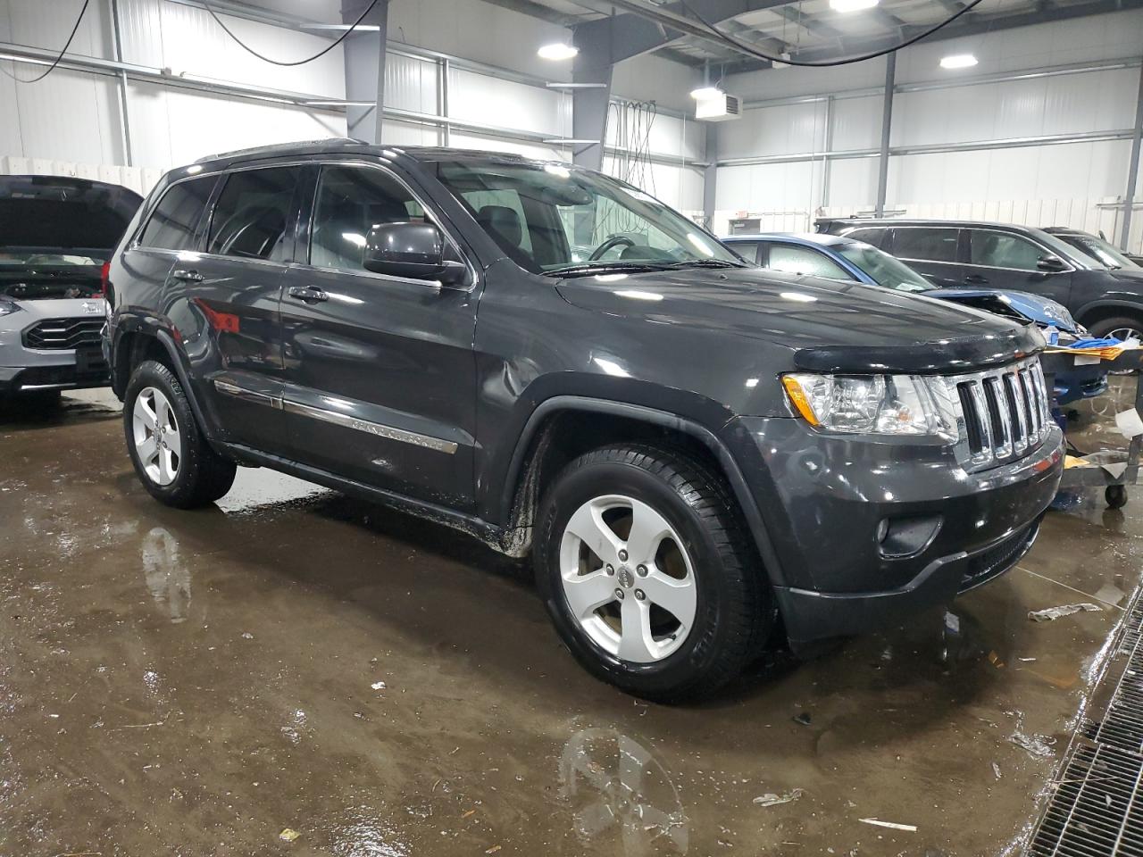 2011 Jeep Grand Cherokee - Image 4