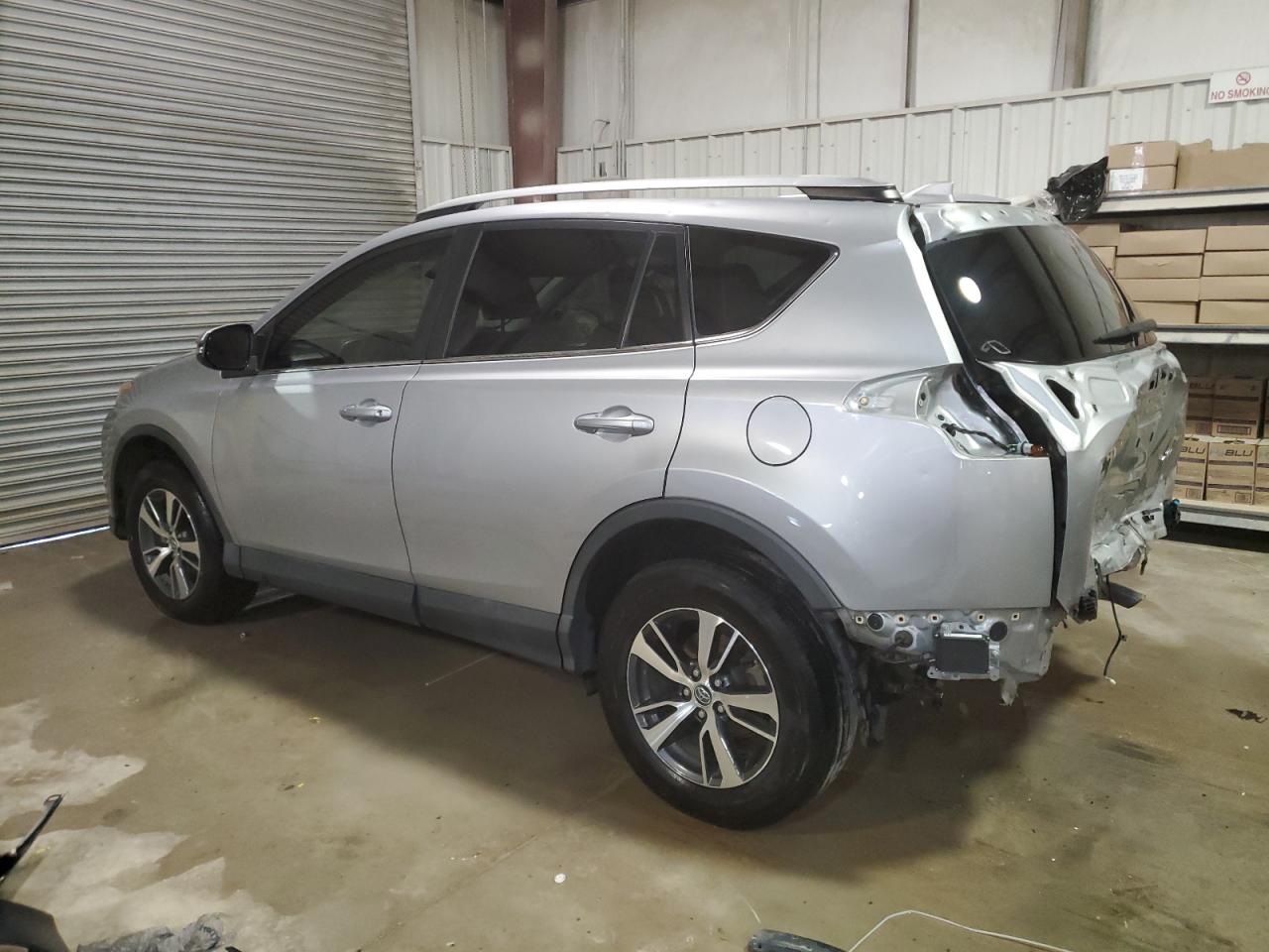 2018 Toyota RAV 4 - Image 2