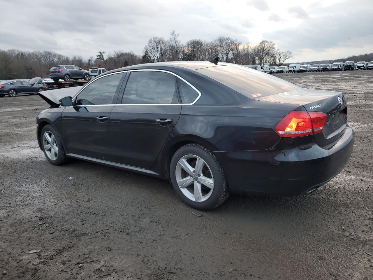 VIN 1VWBP7A36DC126144 2013 VOLKSWAGEN PASSAT no.2