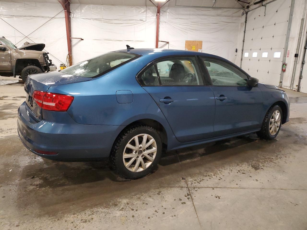 2015 Volkswagen Jetta - Image 3