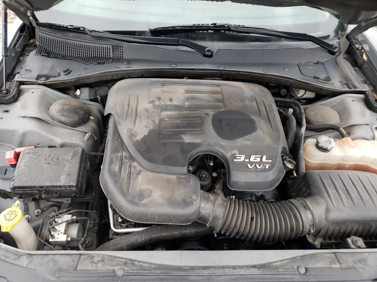 2019 Chrysler 300 - Image 11