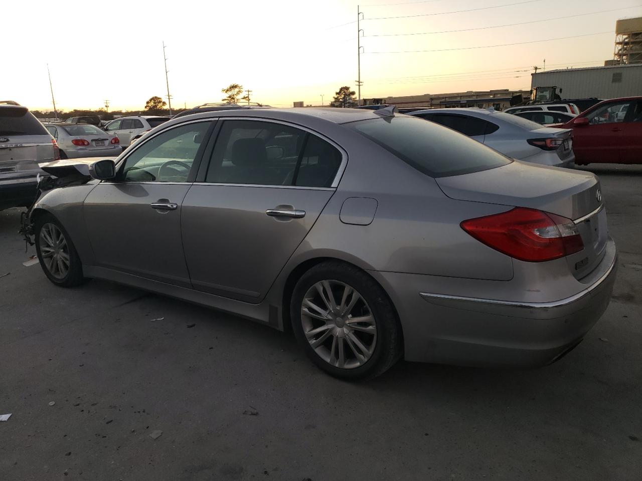 VIN KMHGC4DD2DU238534 2013 HYUNDAI GENESIS no.2