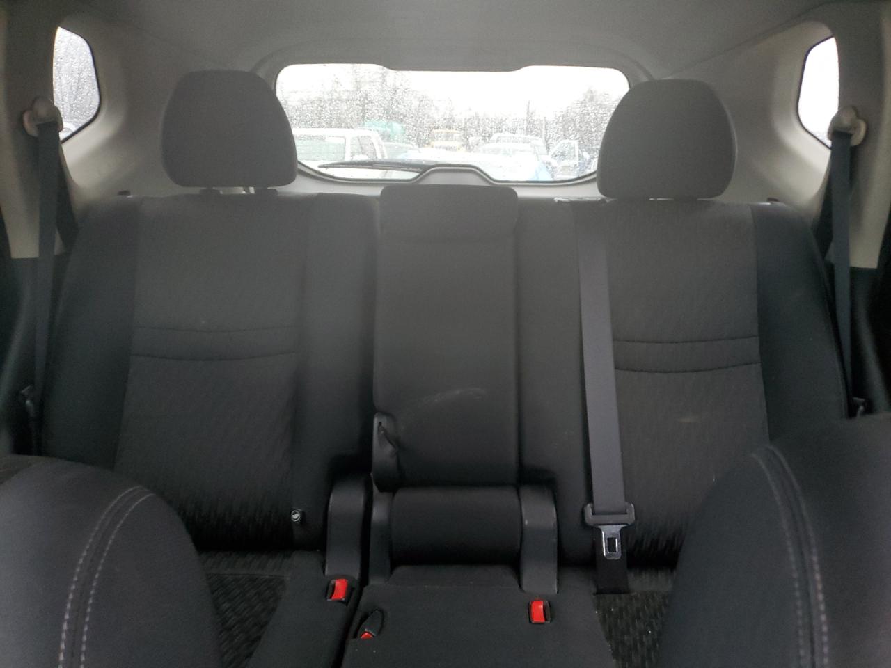 2018 Nissan Rogue - Image 10