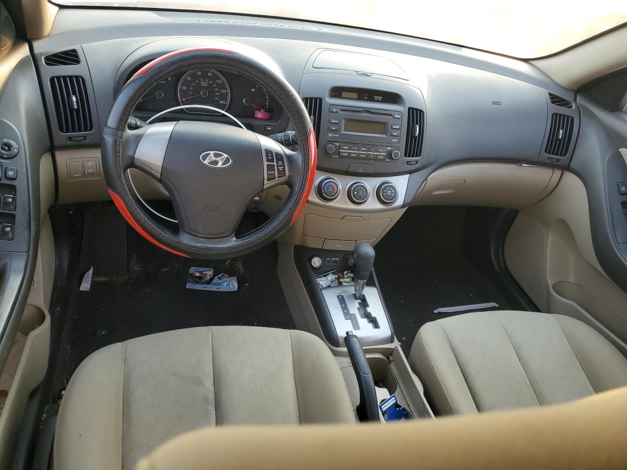 2010 Hyundai Elantra - Image 8