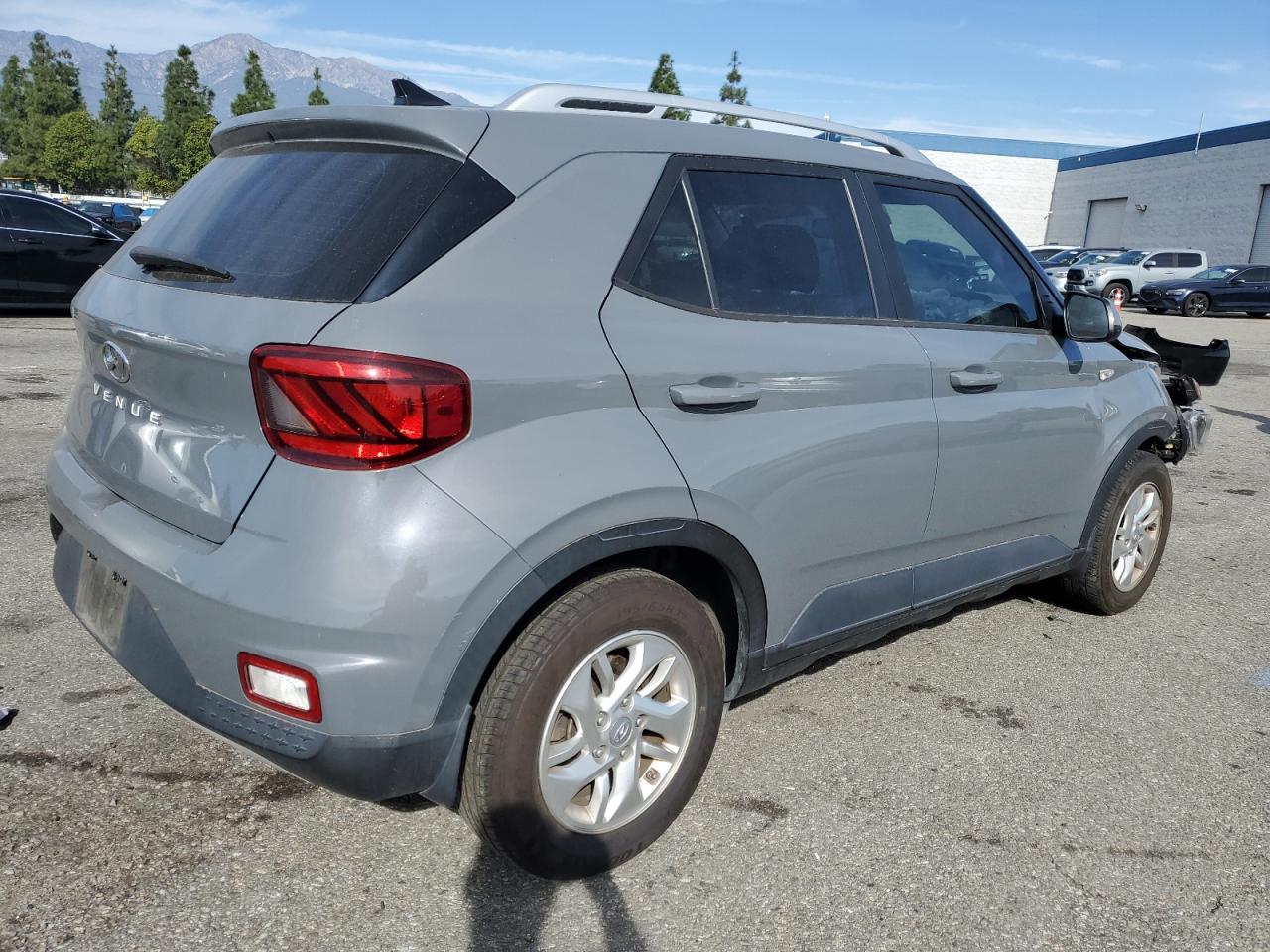 2020 Hyundai Venue - Image 3