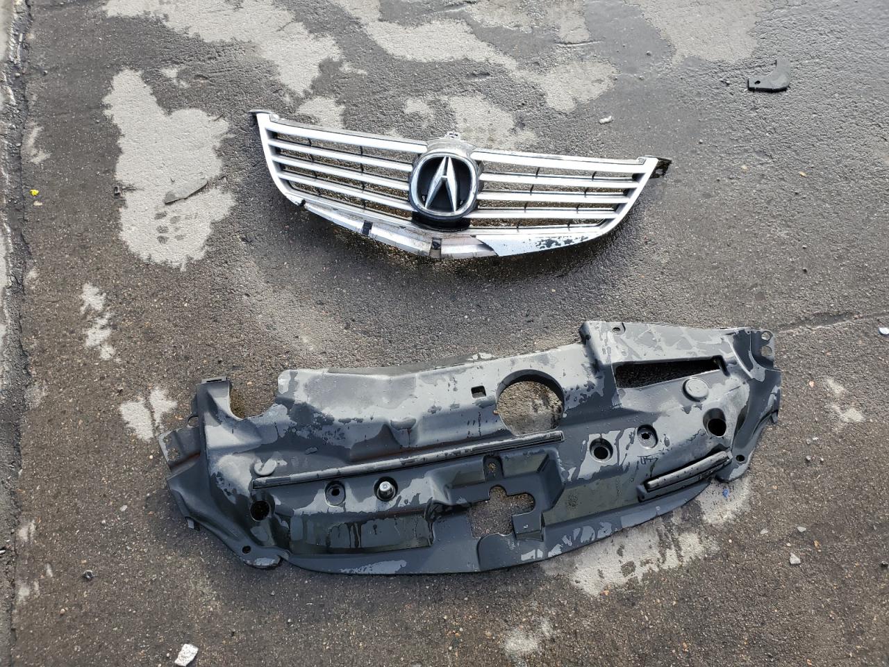 2005 Acura RL - Image 12