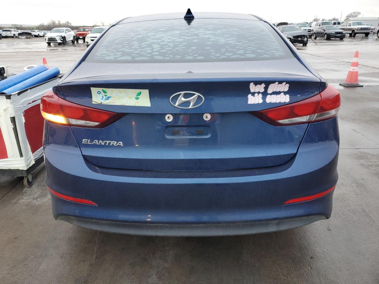 2017 Hyundai Elantra - Image 6