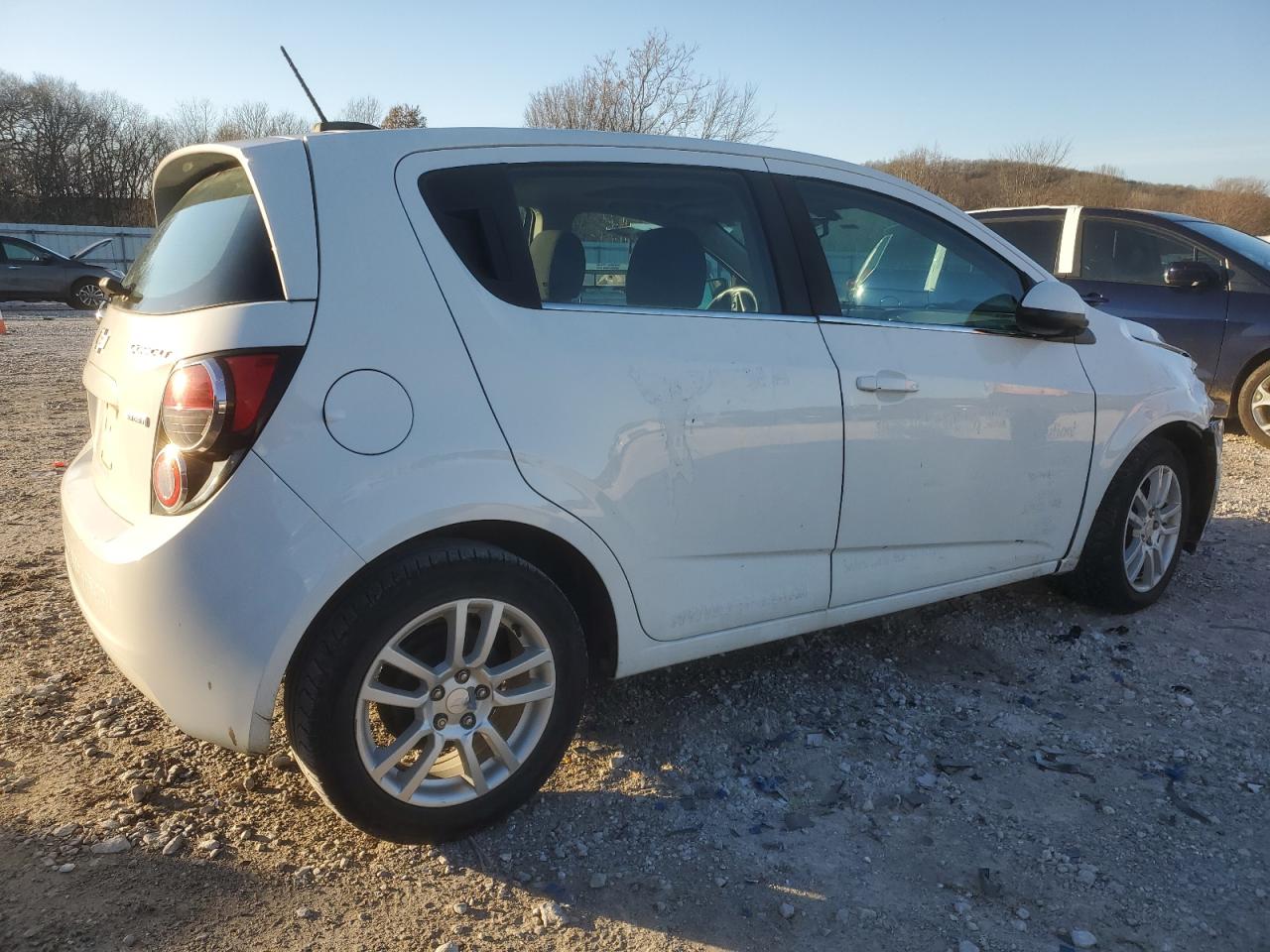 2016 Chevrolet Sonic - Image 3