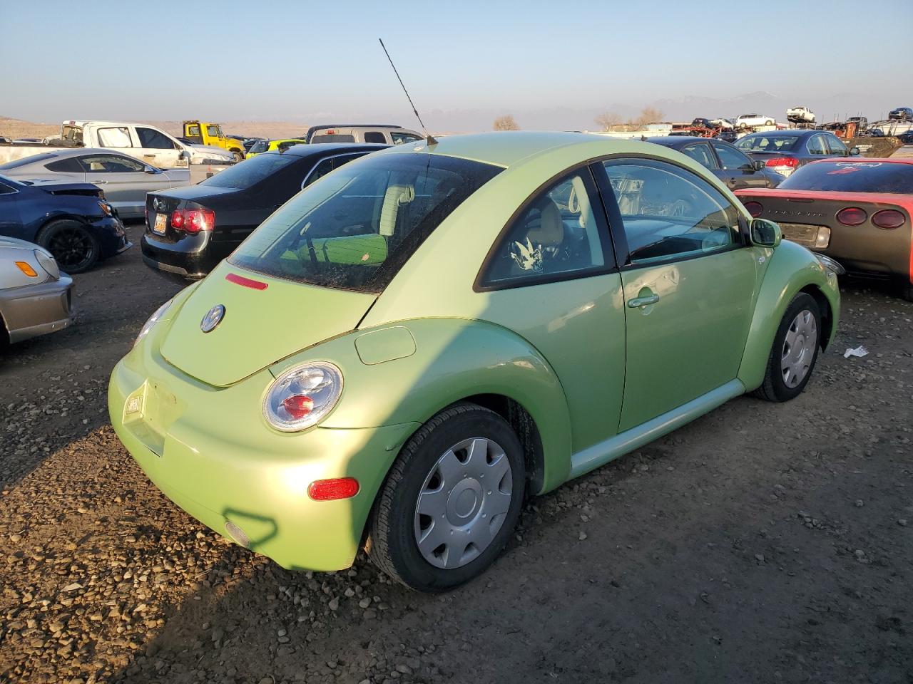 2001 Volkswagen Beetle - Image 3