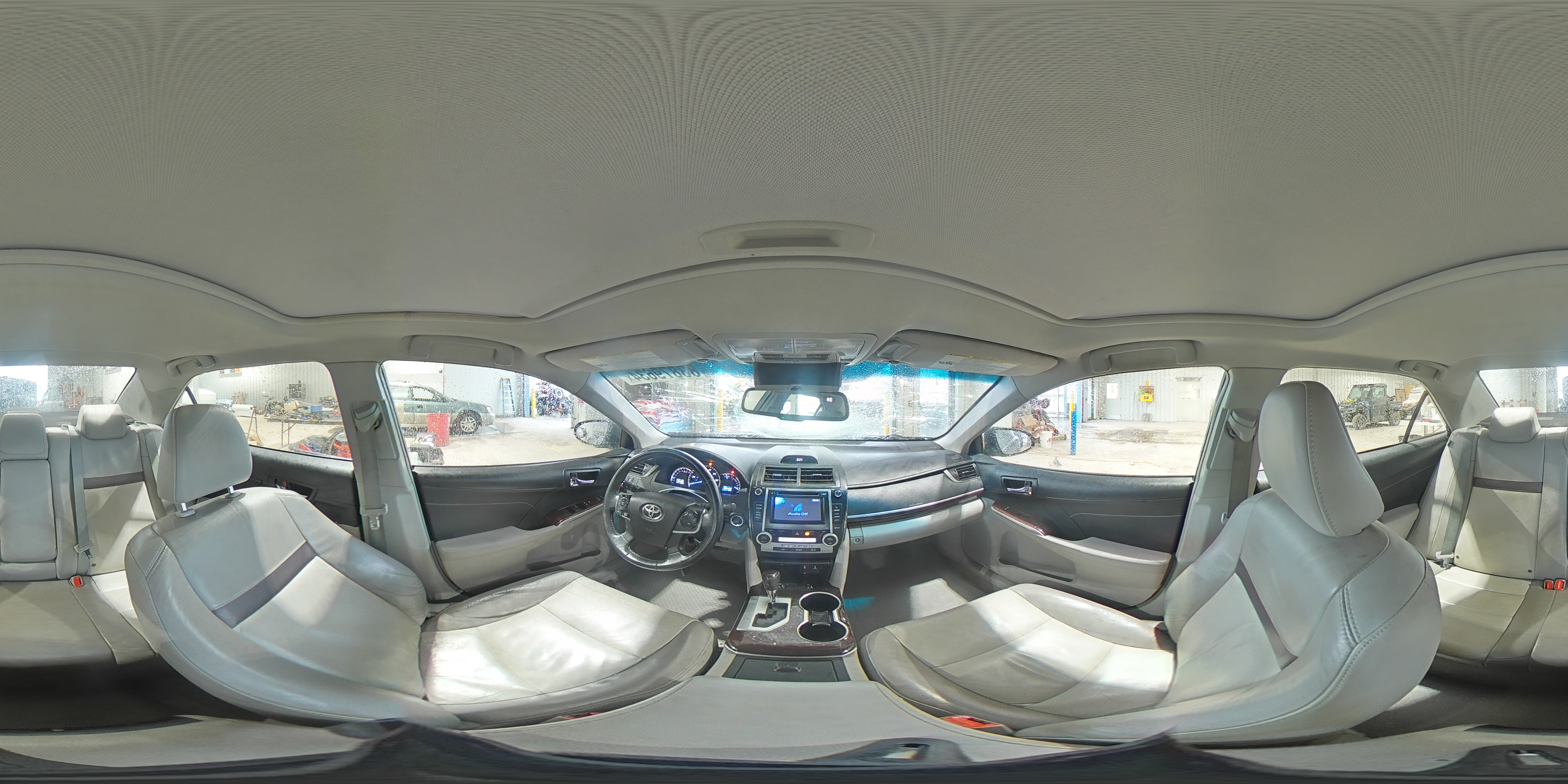 2014 Toyota Camry - Image 14
