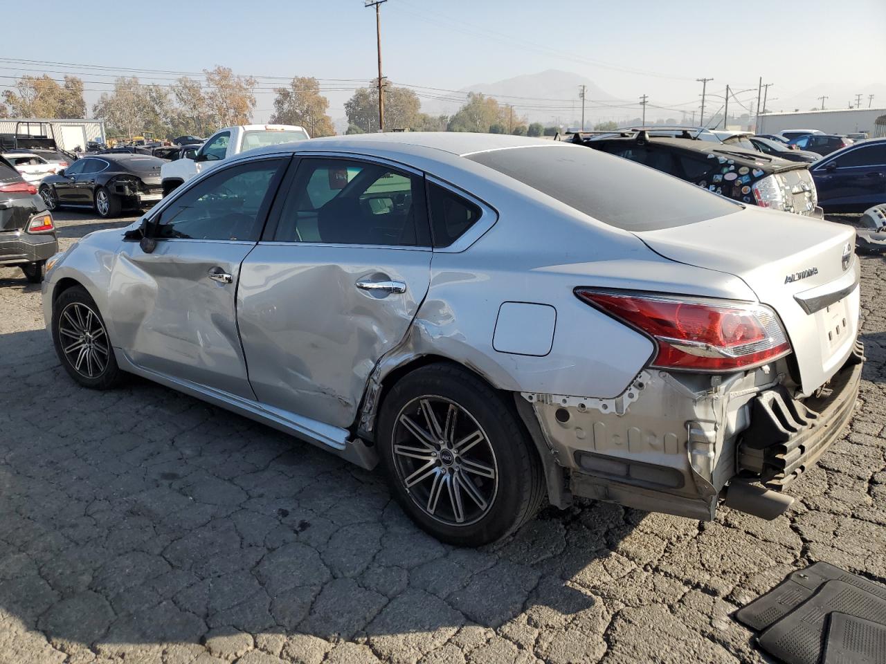 2014 Nissan Altima - Image 2