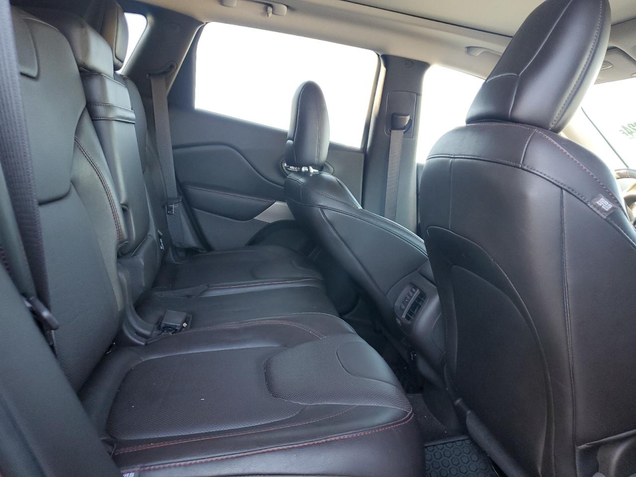 2017 Jeep Cherokee Trailhawk VIN: 1C4PJMBS7HW647831 Lot: 85804824