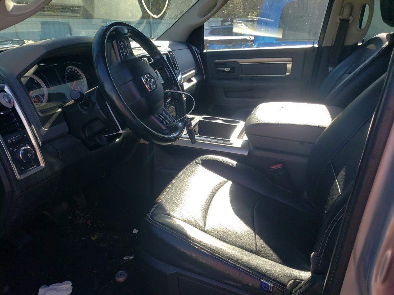 2014 RAM 1500 - Image 7