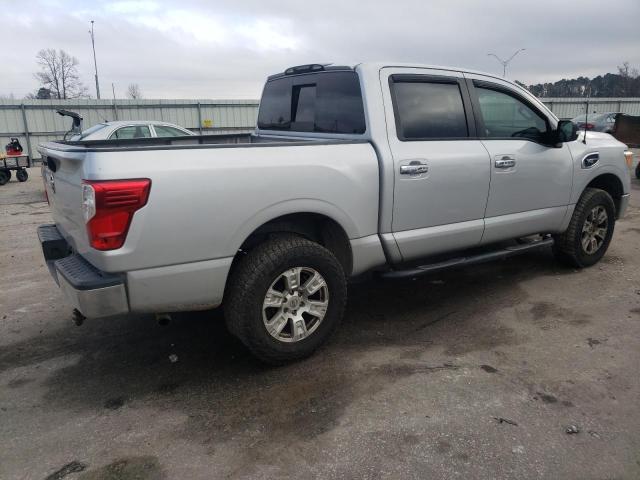  NISSAN TITAN 2017 Silver