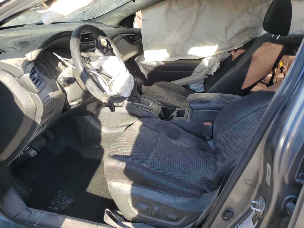 2018 Nissan Rogue - Image 7