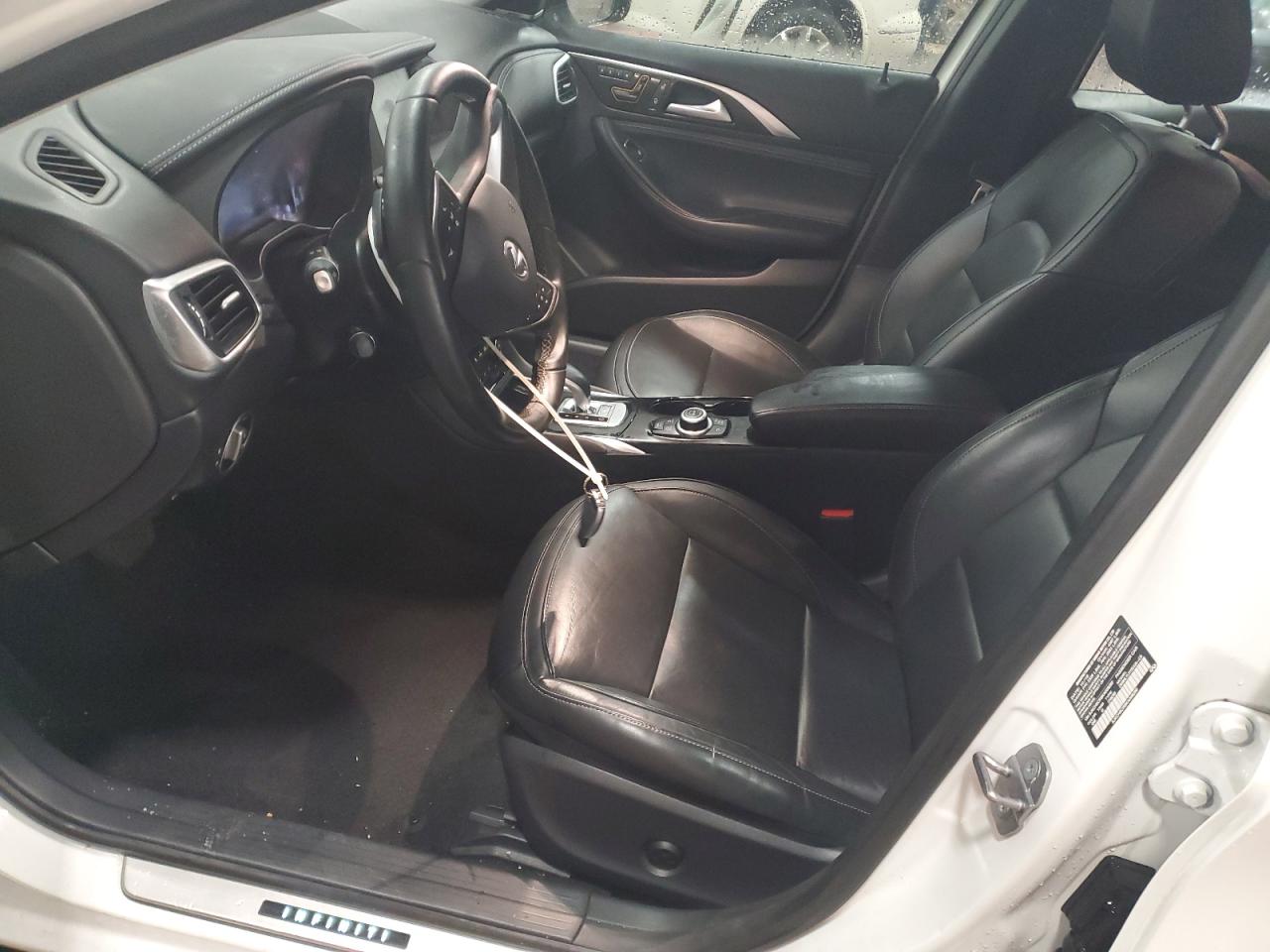 2019 Infiniti QX30 - Image 7