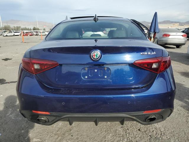  ALFA ROMEO GIULIA 2019 Granatowy