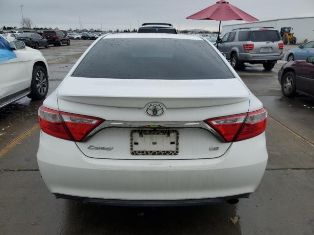  TOYOTA CAMRY 2016 Biały