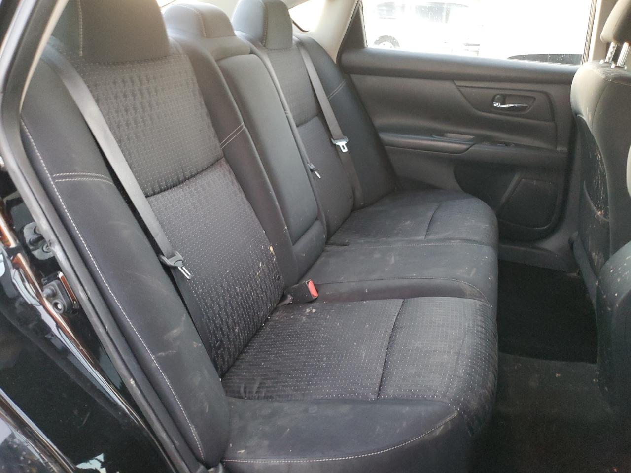 2017 Nissan Altima - Image 10