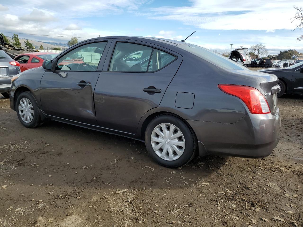 VIN 3N1CN7AP7FL801994 2015 NISSAN VERSA no.2