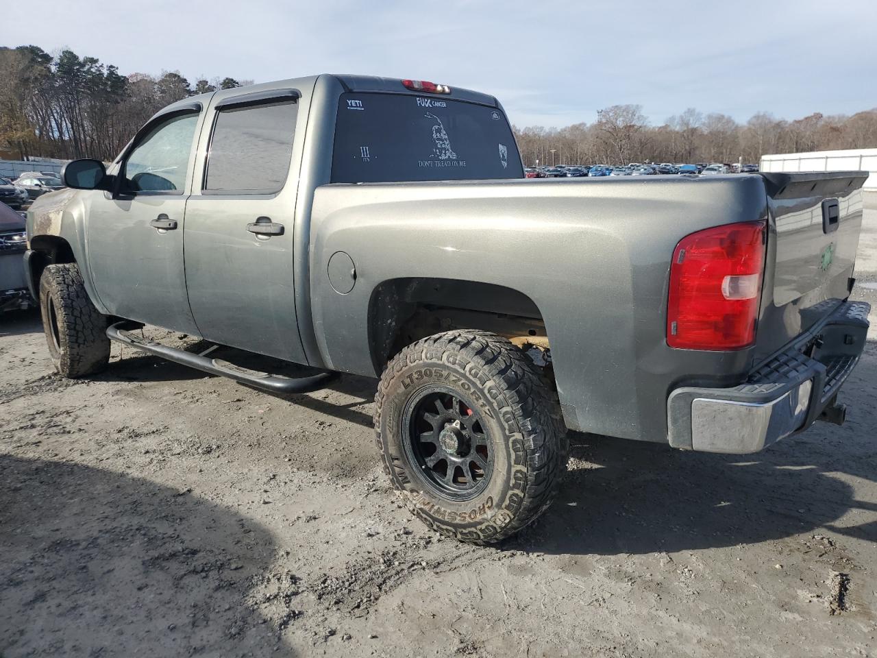 2011 Chevrolet Silverado - Image 2
