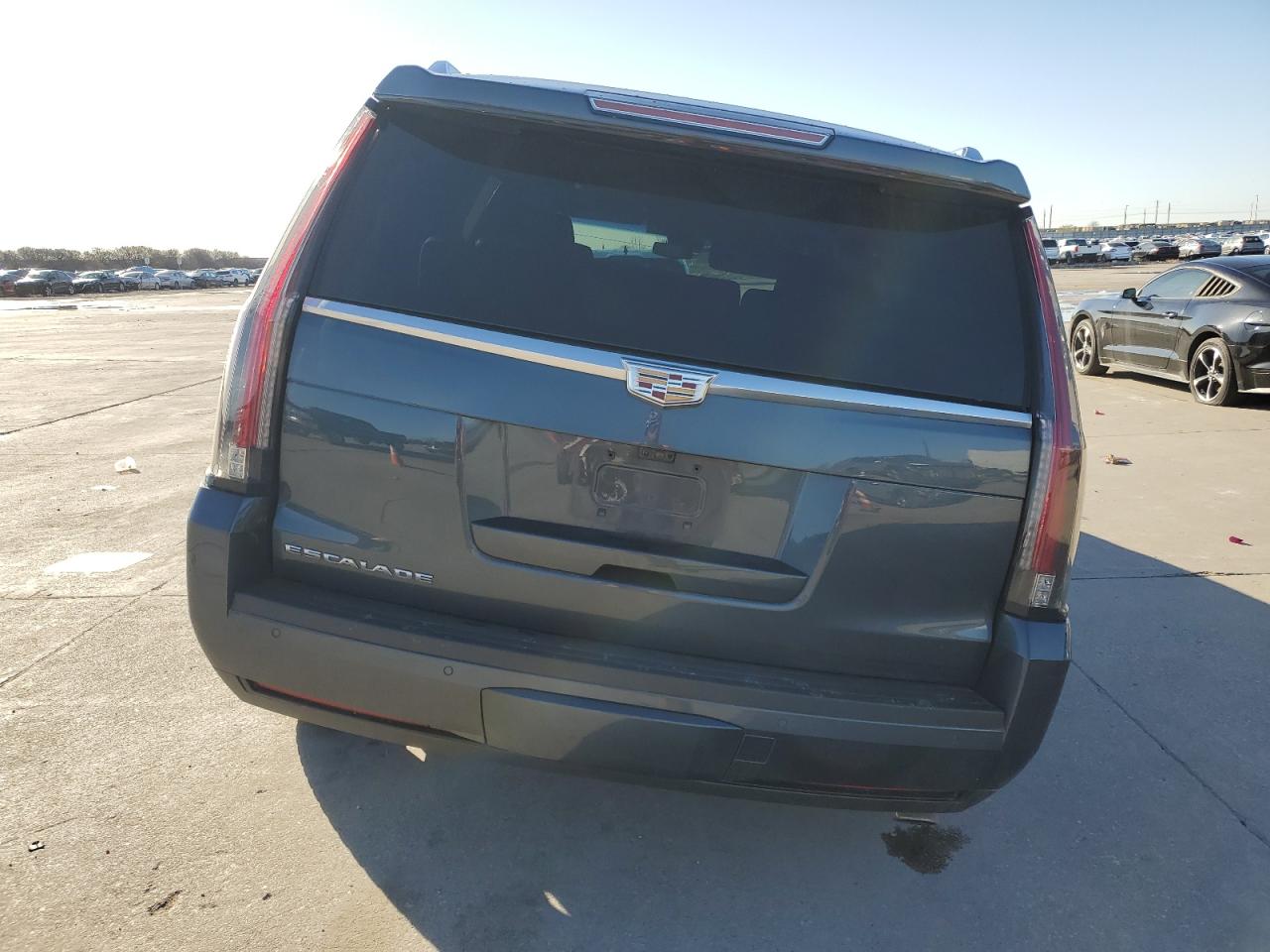 2019 Cadillac Escalade - Image 6
