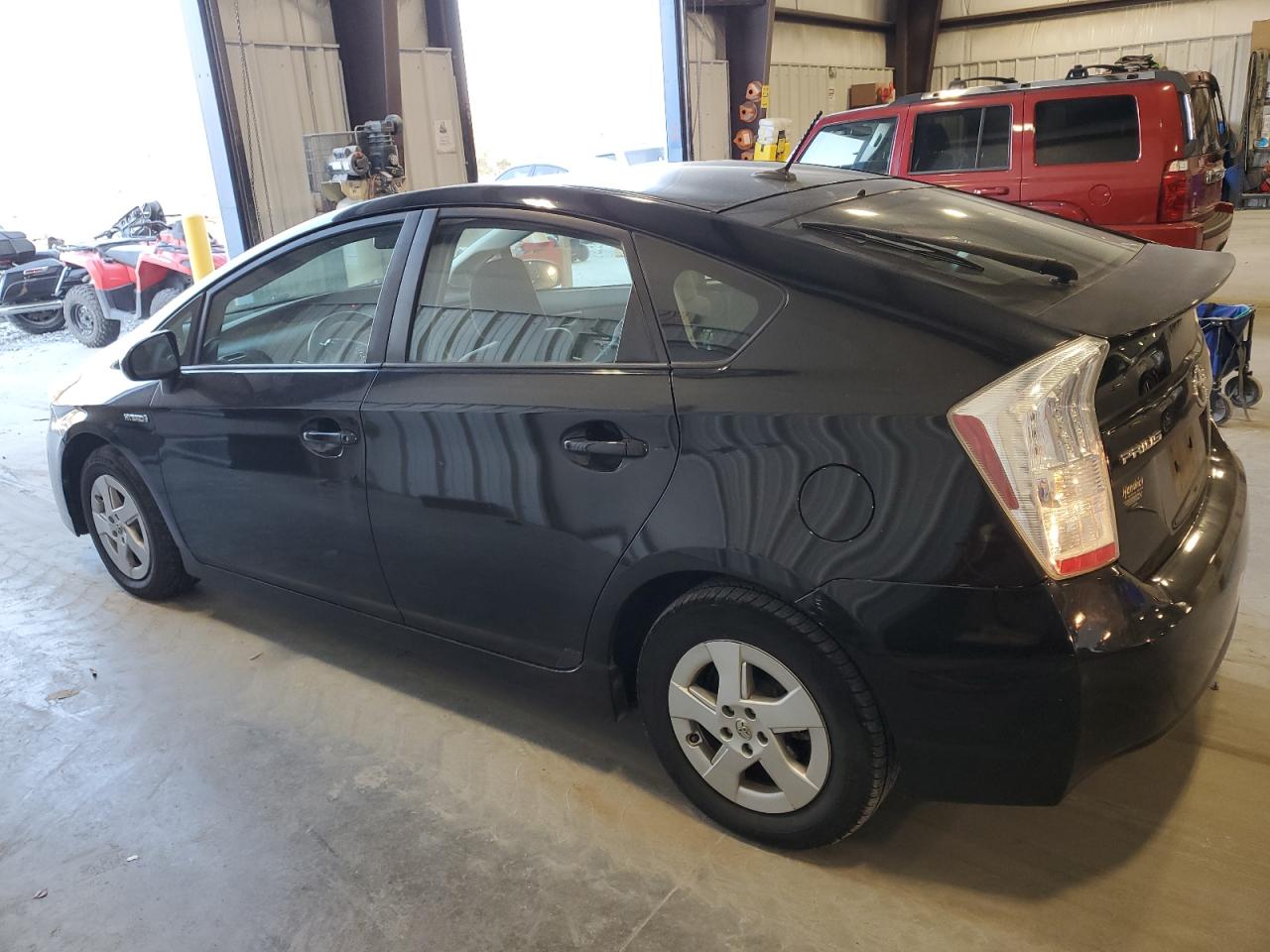 2010 Toyota Prius - Image 2