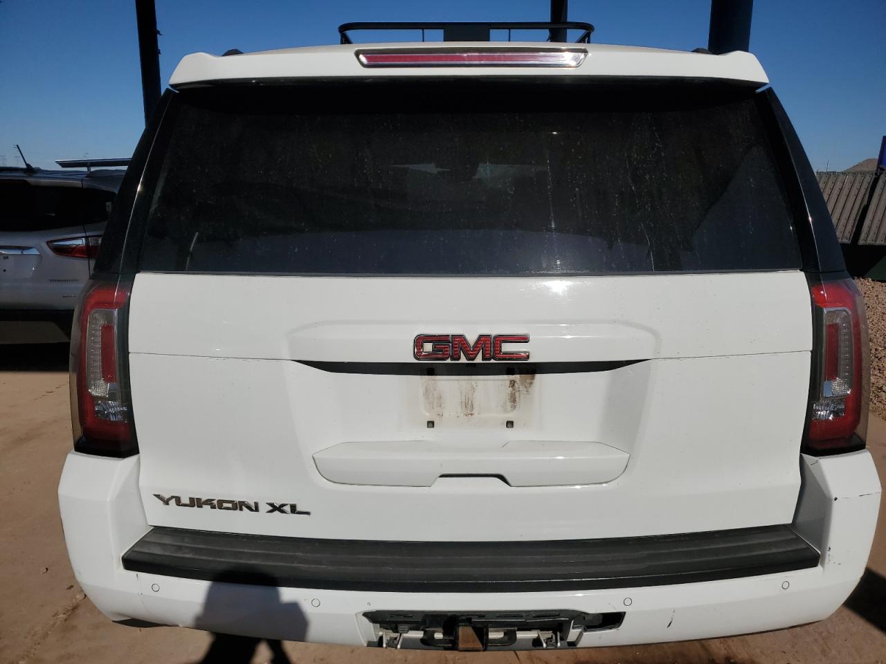 2016 GMC Yukon - Image 6