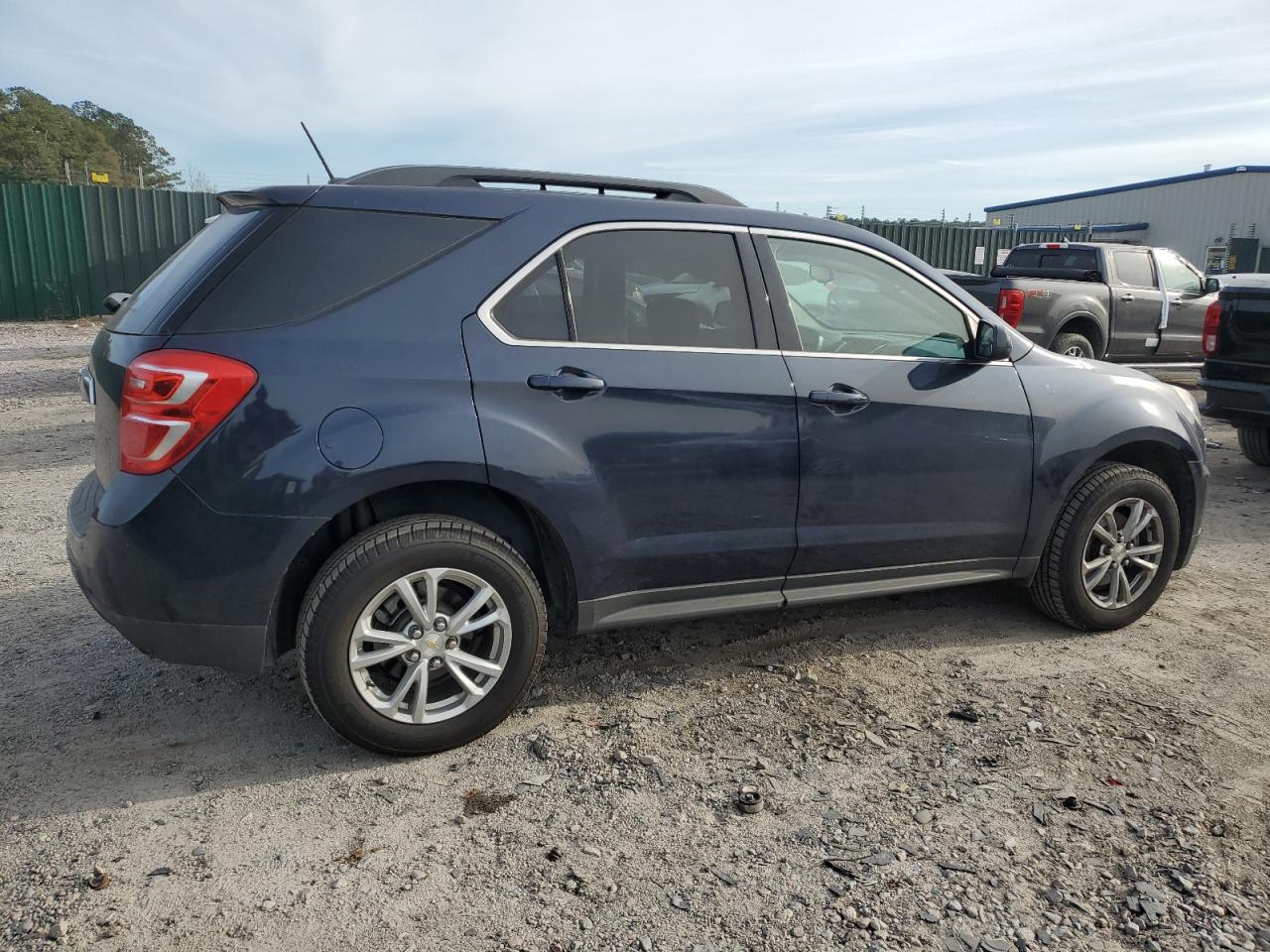 2017 Chevrolet Equinox - Image 3