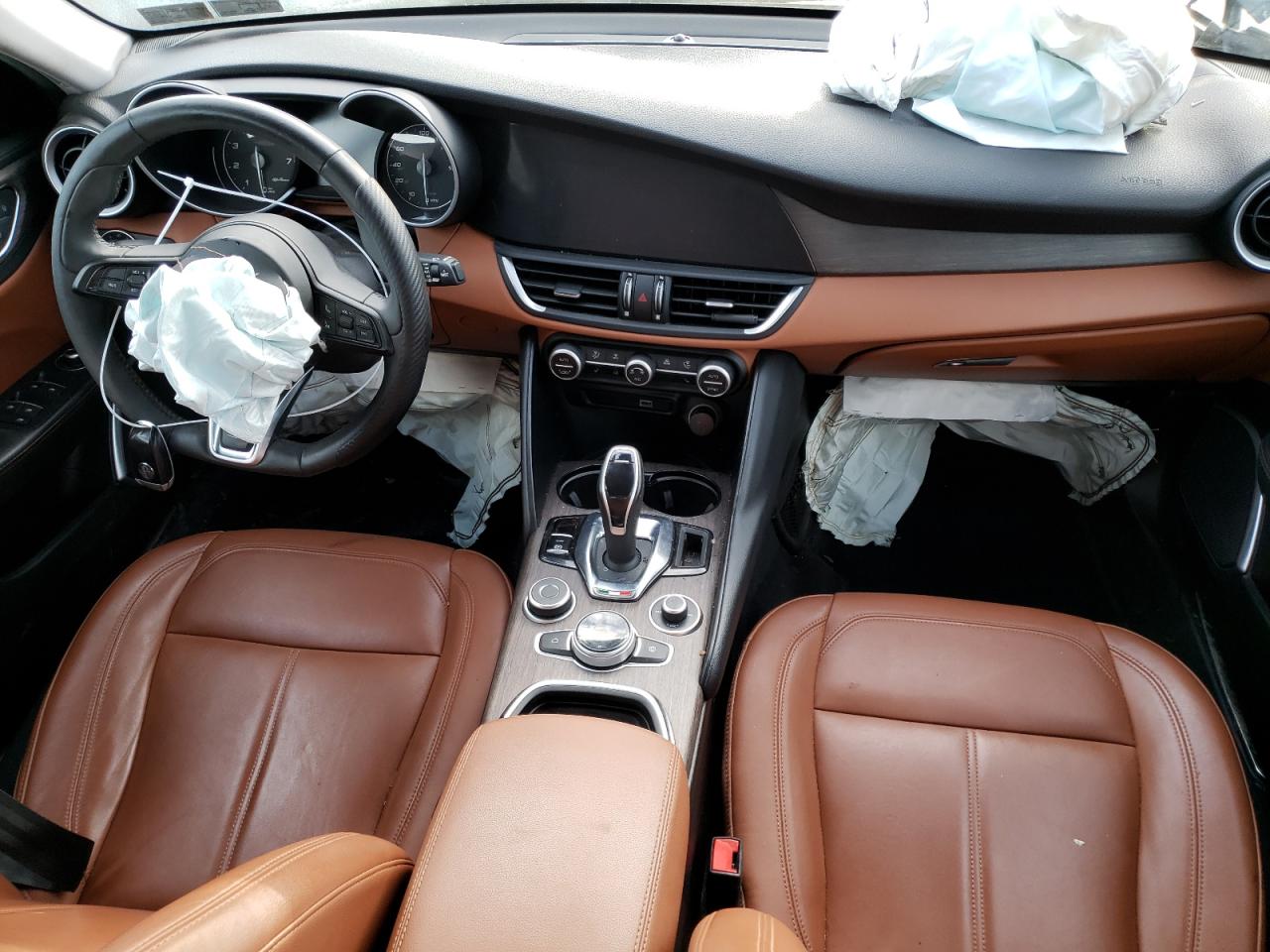 2020 Alfa Romeo Giulia - Image 8