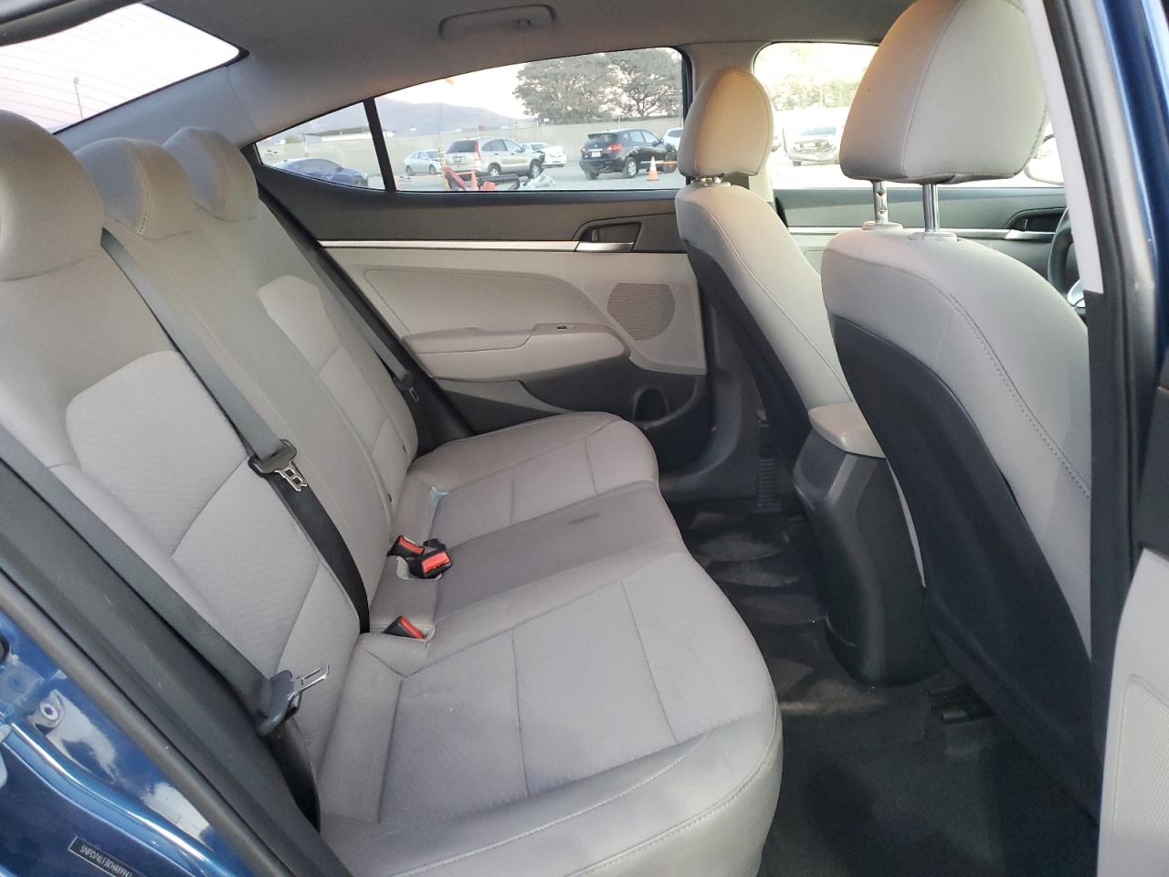 2019 Hyundai Elantra - Image 10